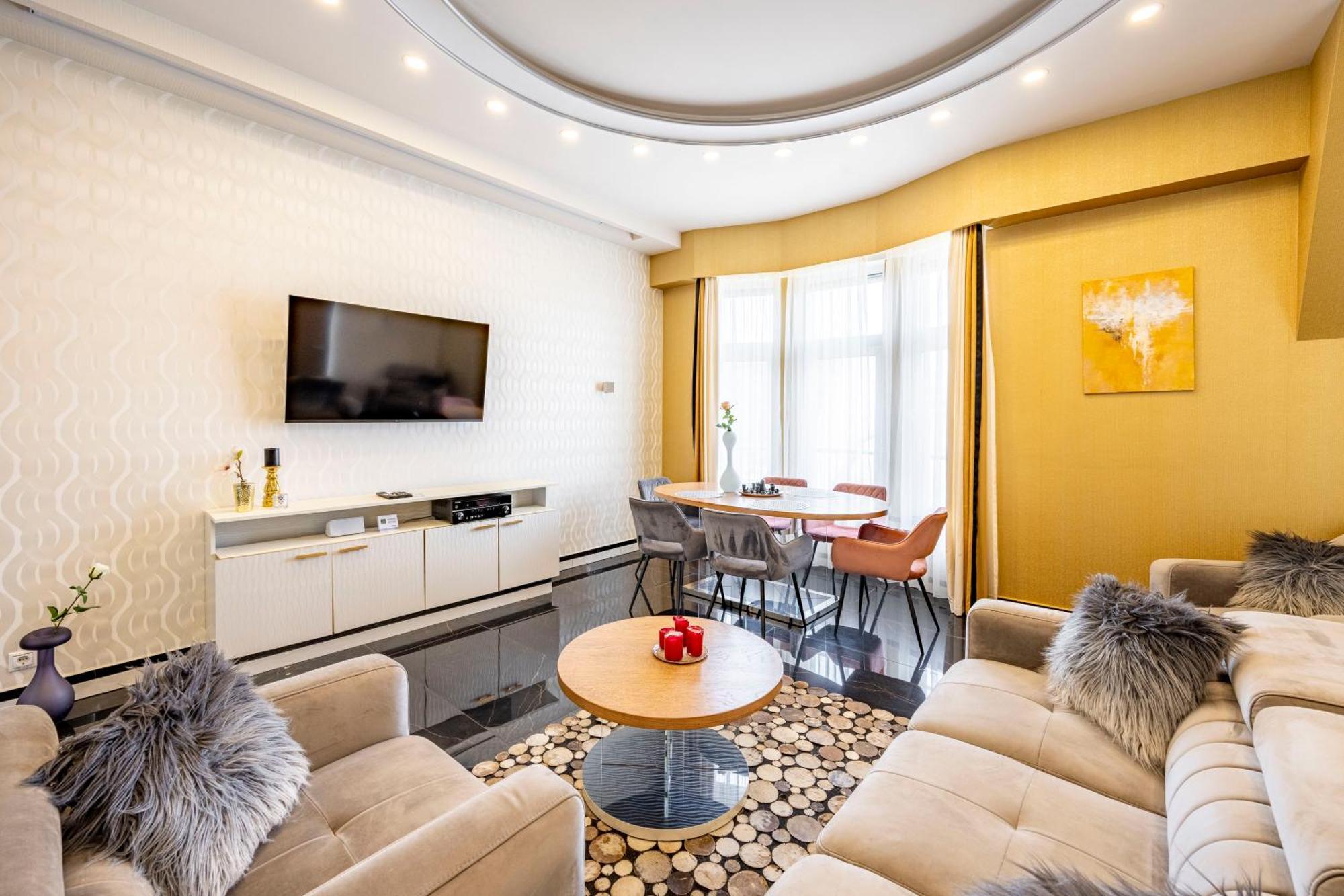 Luxury Royal Central Apartment By Prestige Homes Budapest Exterior foto